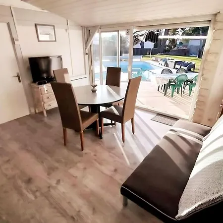 Du Midi De - Charmante Maison De Avec Piscine Chauffee *