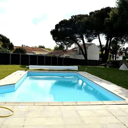 Du Midi De - Charmante Maison De Avec Piscine Chauffee
