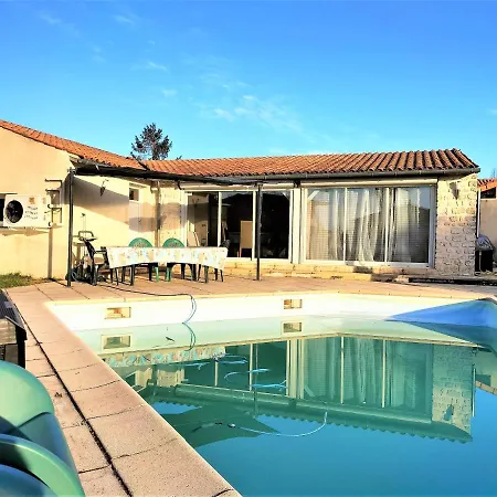 Du Midi De - Charmante Maison De Avec Piscine Chauffee * Saint-Porchaire