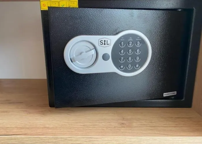 Du Midi De - Charmante Maison De Avec Piscine Chauffee *