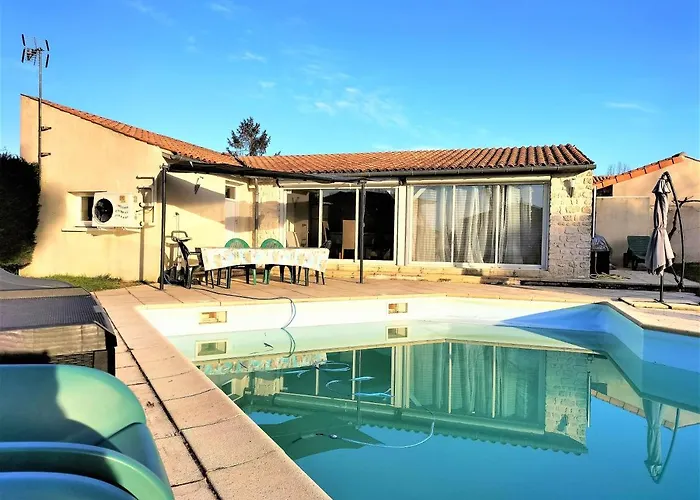 Du Midi De - Charmante Maison De Avec Piscine Chauffee * Saint-Porchaire