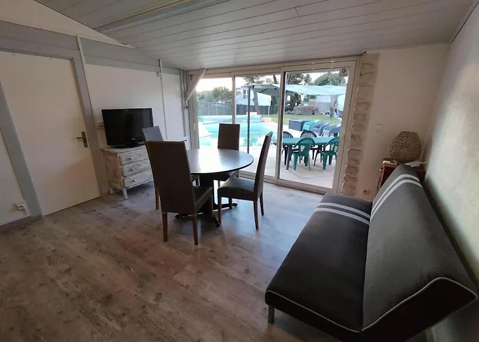 Casa vacanze Du Midi De - Charmante Maison De Avec Piscine Chauffée